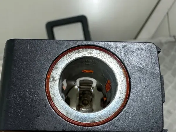 Enchufe encendedor Audi A3 8P OEM 8P0863387D image 4