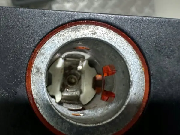 Enchufe encendedor Audi A3 8P OEM 8P0863387D image 7