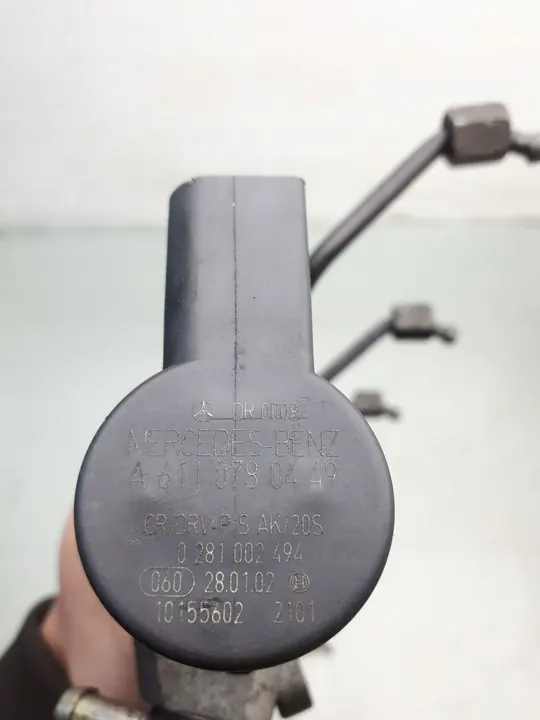 Kraftstoffschiene Mercedes-Benz E W211 2002 image 8