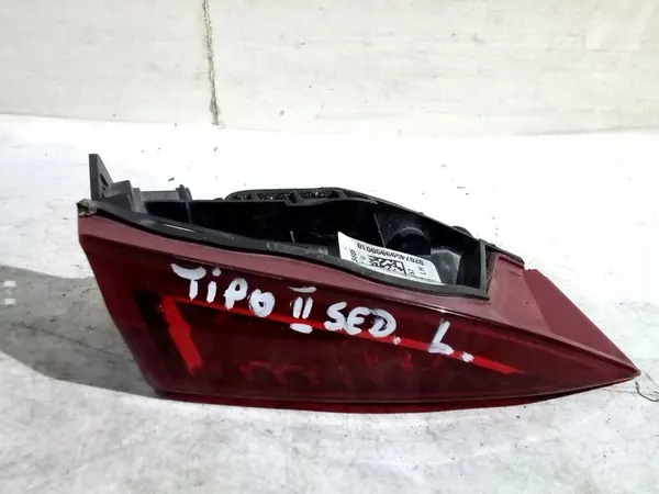 Luz trasera izquierda Fiat Tipo II (2016- ) OEM 51984457 image 2