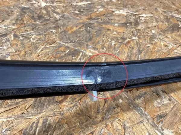Junta de cristal puerta trasera derecha OEM 9Y0839762 Porsche Cayenne image 7