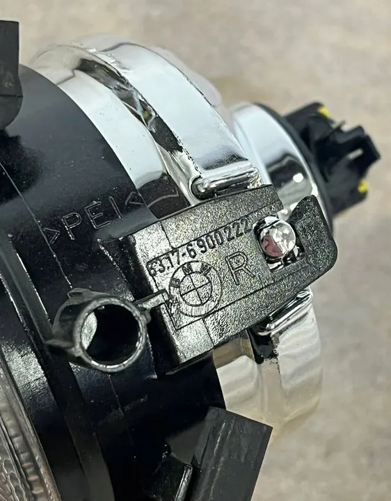 Farol de neblina halógeno direito BMW E39 image 6