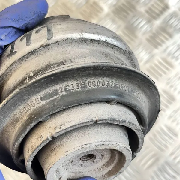 Supporto motore Mercedes W211 2112401517 image 3