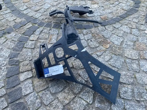 MERCEDES 212 E CLASS AMG Deslizamento do Para-choque Esquerdo Frontal 2128850365 image 4