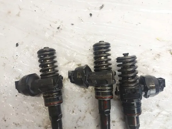 Spolarpump OEM 045130073T 0414720035 VW/Audi image 3
