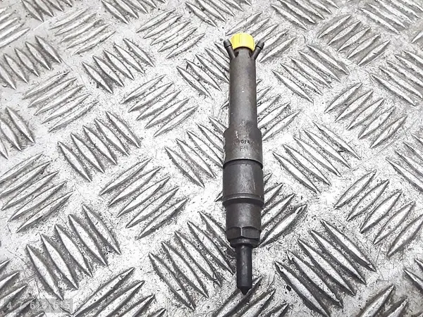 Iniettori VW GOLF V 1.9L Diesel 038130201G image 2