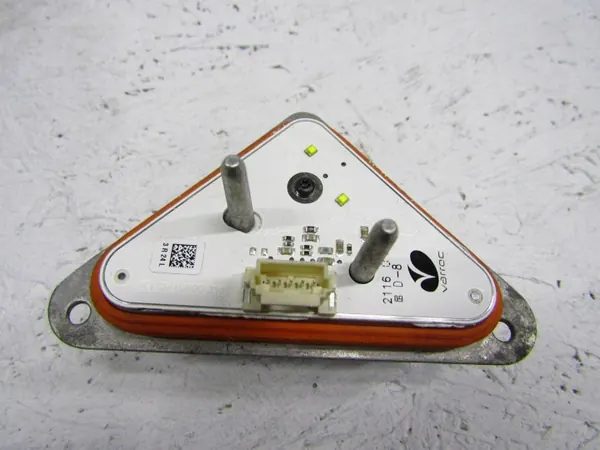 Module LED gauche OEM 00210657 pour Renault Master IV image 4