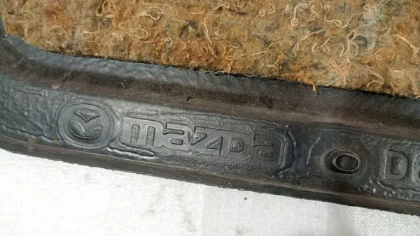 Mazda 2 II 07-14 Couvre-Coffre OEM D651 image 10
