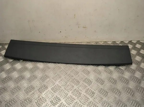 Peça interior Audi Q5 OEM 8MA867606 - Usado image 2