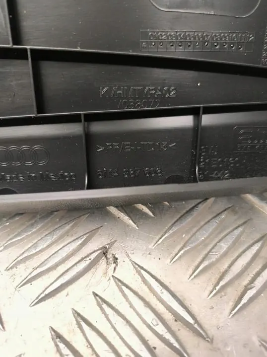 Peça interior Audi Q5 OEM 8MA867606 - Usado image 3