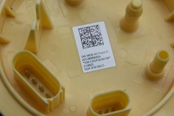 VW TIGUAN II 2.0TDI Brandstofpomp image 3