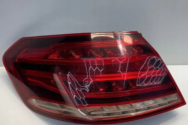 Linker Achterlicht MERCEDES-BENZ E (W212) A2129068702 image 3