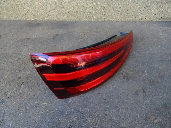 AUDI Q3 8U Lámpara LED Trasera Izquierda 8U0945093A image 2