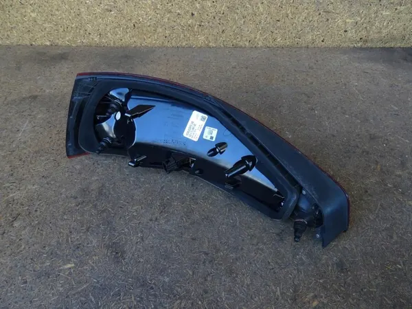 AUDI Q3 8U Lámpara LED Trasera Izquierda 8U0945093A image 5