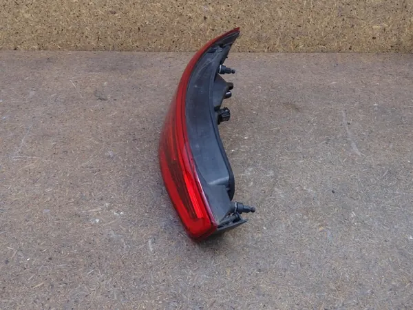 AUDI Q3 8U Lámpara LED Trasera Izquierda 8U0945093A image 9