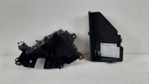 Caixa de fusíveis Volvo V60 II OEM 31398000, 31398001 image 5