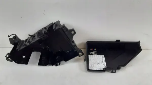 Caixa de fusíveis Volvo V60 II OEM 31398000, 31398001 image 6