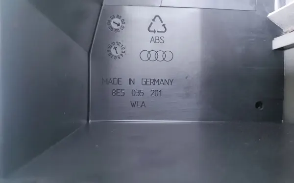 Leitor Navegação Audi OEM 8E5035201 - Usado image 5