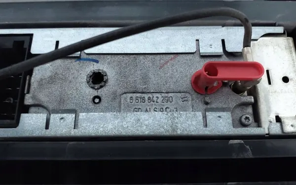 Leitor Navegação Audi OEM 8E5035201 - Usado image 6