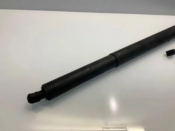 Rechter achterklepactuator OEM 95B827851G Porsche Macan image 2
