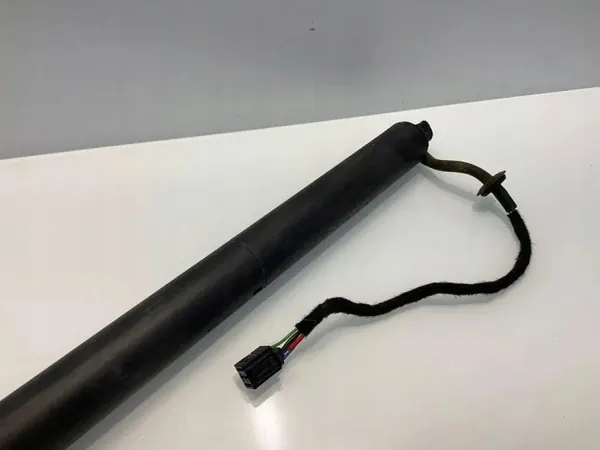 Rechter achterklepactuator OEM 95B827851G Porsche Macan image 3