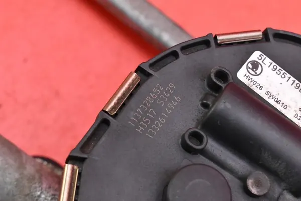 Tuulilasinpyyhkijän mekanismi etu moottori EU 5L1955023A Skoda Yeti 13-18 image 9