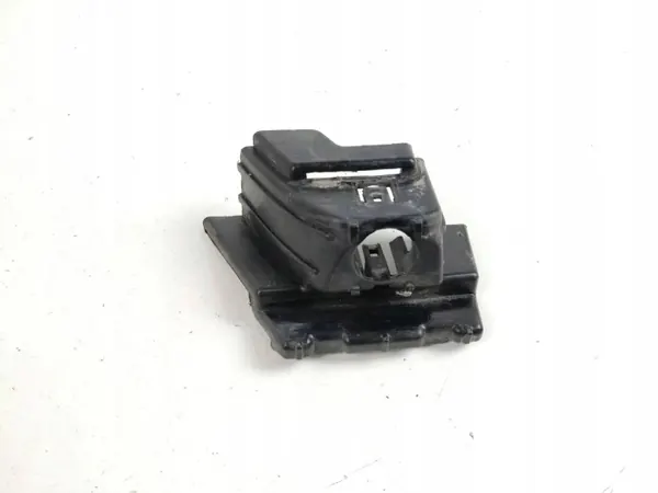 Porsche Taycan voorbumper parksensorbeugel OEM 9J1807591 image 2