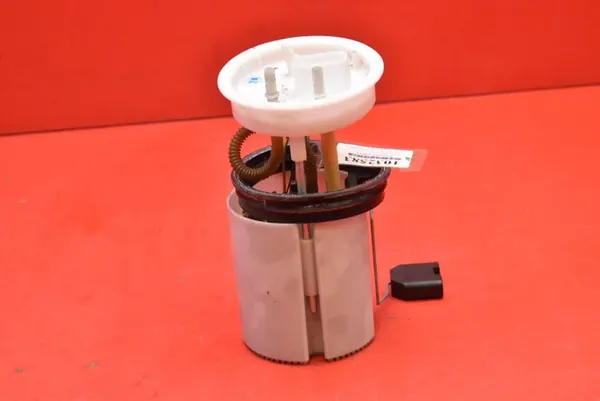 Brandstofpomp 6R0919051H Skoda Roomster 1.4 16V 2010-2015 image 2