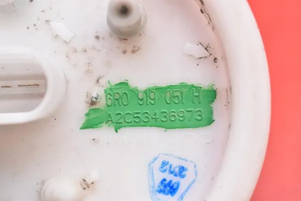 Brandstofpomp 6R0919051H Skoda Roomster 1.4 16V 2010-2015 image 8