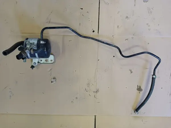 Kraftstofffiltergehäuse OEM A6070901552 für Mercedes W176 image 2