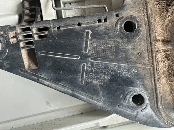 CENTRAL LÅSPUMP MERCEDES VITO W639 A6397500304 image 4