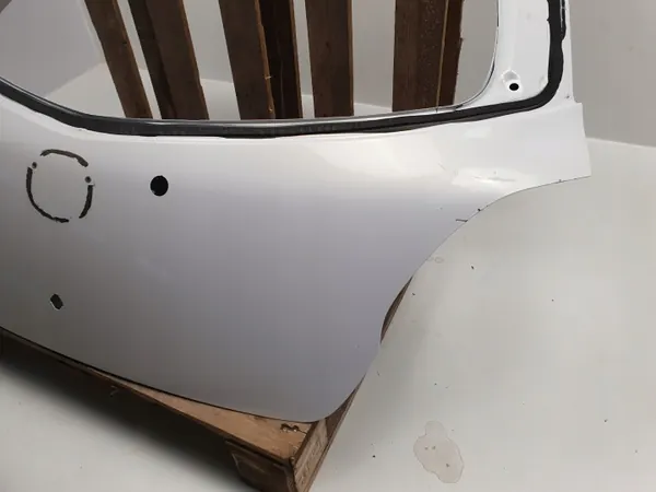 Mazda2 Heckklappe OEM ACR370 - Weiß (2007-2014) image 7