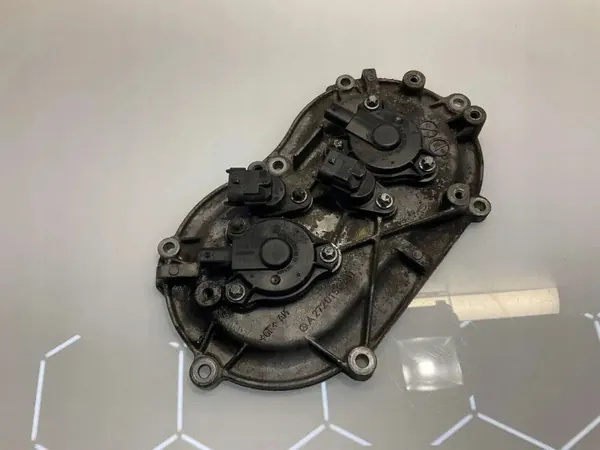 Couvercle de chaîne de distribution OEM A2720150201 Mercedes image 2