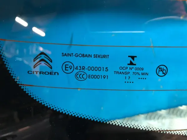 Bakruta C3 AIRCROSS SZYBA TYŁ KLAPY - OEM image 4