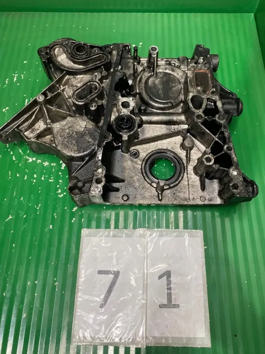 Couvercul de Distribution Mercedes OEM A6110151202 Classe E image 6
