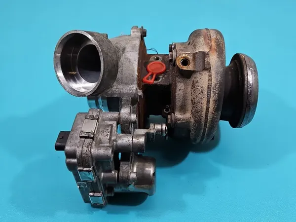 Turbocompresor Mercedes W212 2.2 CDI 136CV A6510903580 image 9
