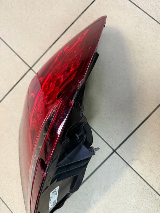 MERCEDES W205 RECHTER ACHTERLAMP A2059064603 image 7