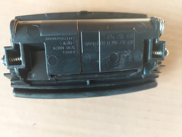 OEM 8E0857961M Audi A4 B6/B7 Bakre Askfat Svart image 3
