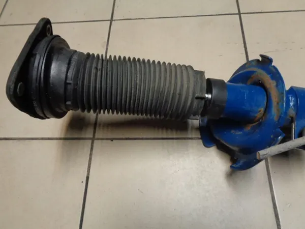 Ammortizzatore MEYLE Ford Kuga Anteriore Sinistro 2.0 TDCI 08- image 3