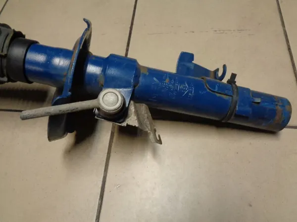 Ammortizzatore MEYLE Ford Kuga Anteriore Sinistro 2.0 TDCI 08- image 4