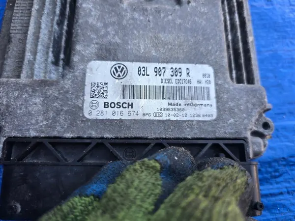 Unidad de Control Motor VW OEM 03L907309R para Golf VI 2.0 TDI image 3