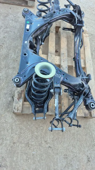 Tesla 3 Highland achterophanging OEM 1344580-00-b image 3