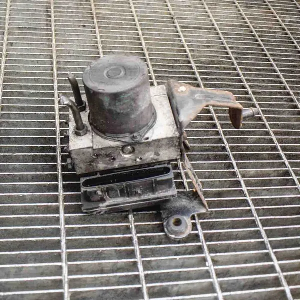 Bomba ABS FORD TRANSIT 2.2L diésel 2012 image 3