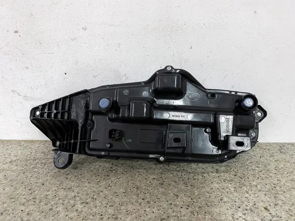 Farol DRL esquerdo Toyota Yaris Cross OEM 0D-316 image 4