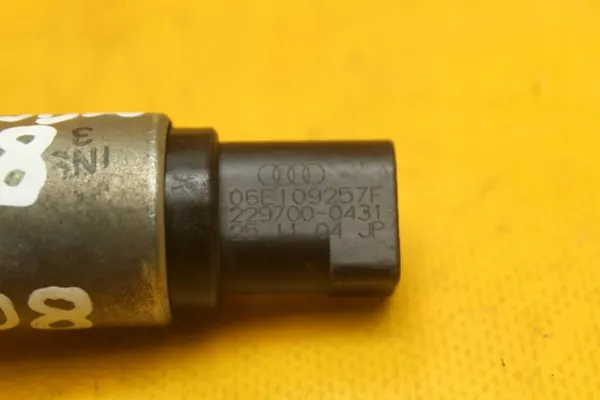 Soupape d'ajustage d'arbre à cames OEM 06E109257F Audi image 8