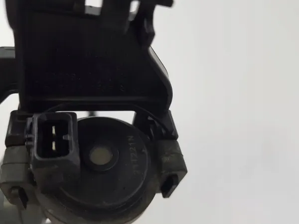 Bränsle Undertrycksventil OEM 7636149 BMW M3 M4 M2 image 8