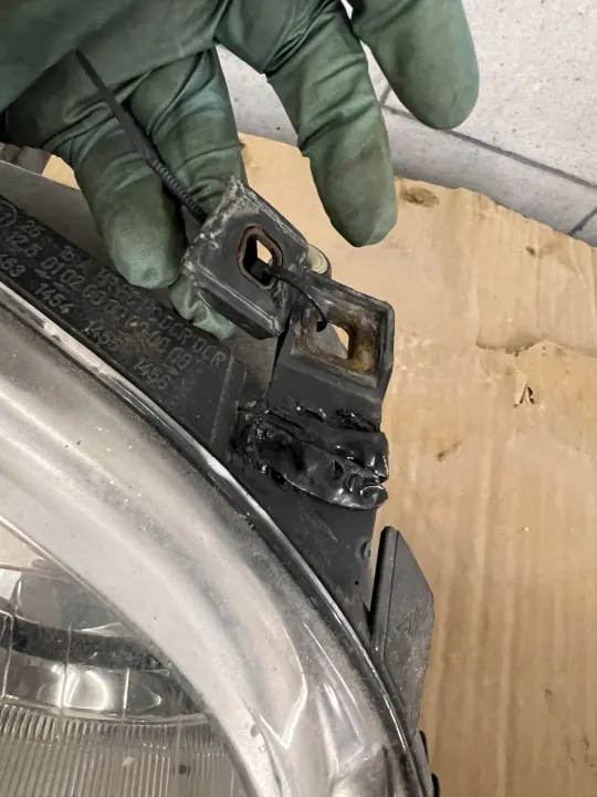 Phare avant droit VW Touran I OEM 1T0941006 image 4