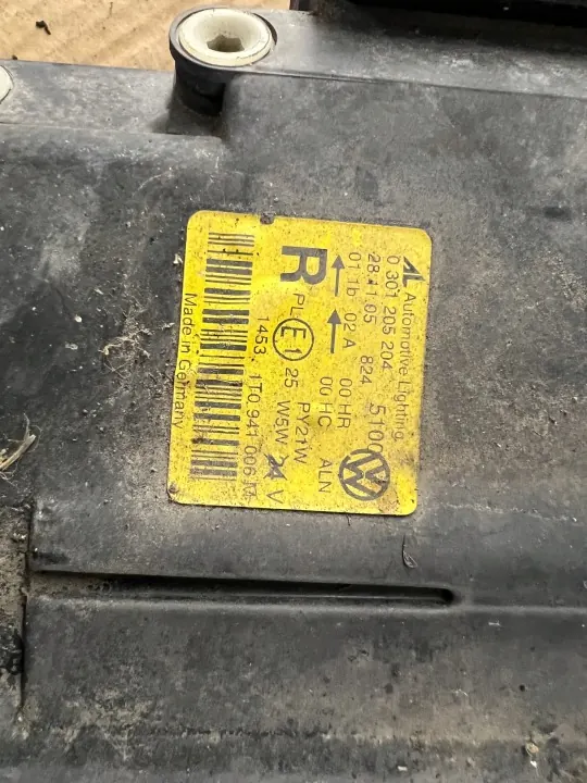 Phare avant droit VW Touran I OEM 1T0941006 image 6