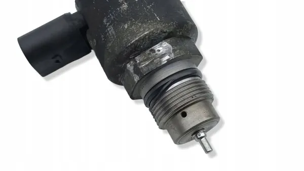 Régulateur Pression Carburant Mercedes-Benz OEM AMD227690 image 6