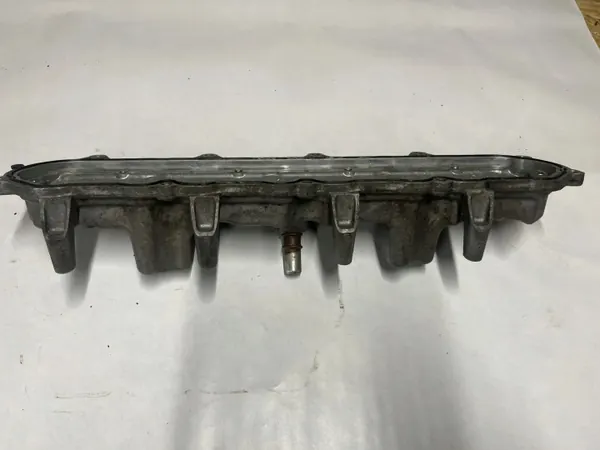 Couvercle de soupape Chevrolet Camaro OEM 12713843 image 5